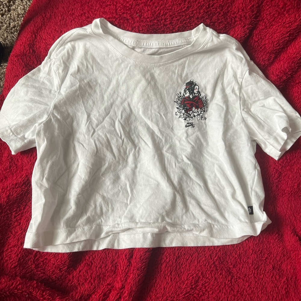 NWOT White Nike Crop Top with Japanese Graphic Design